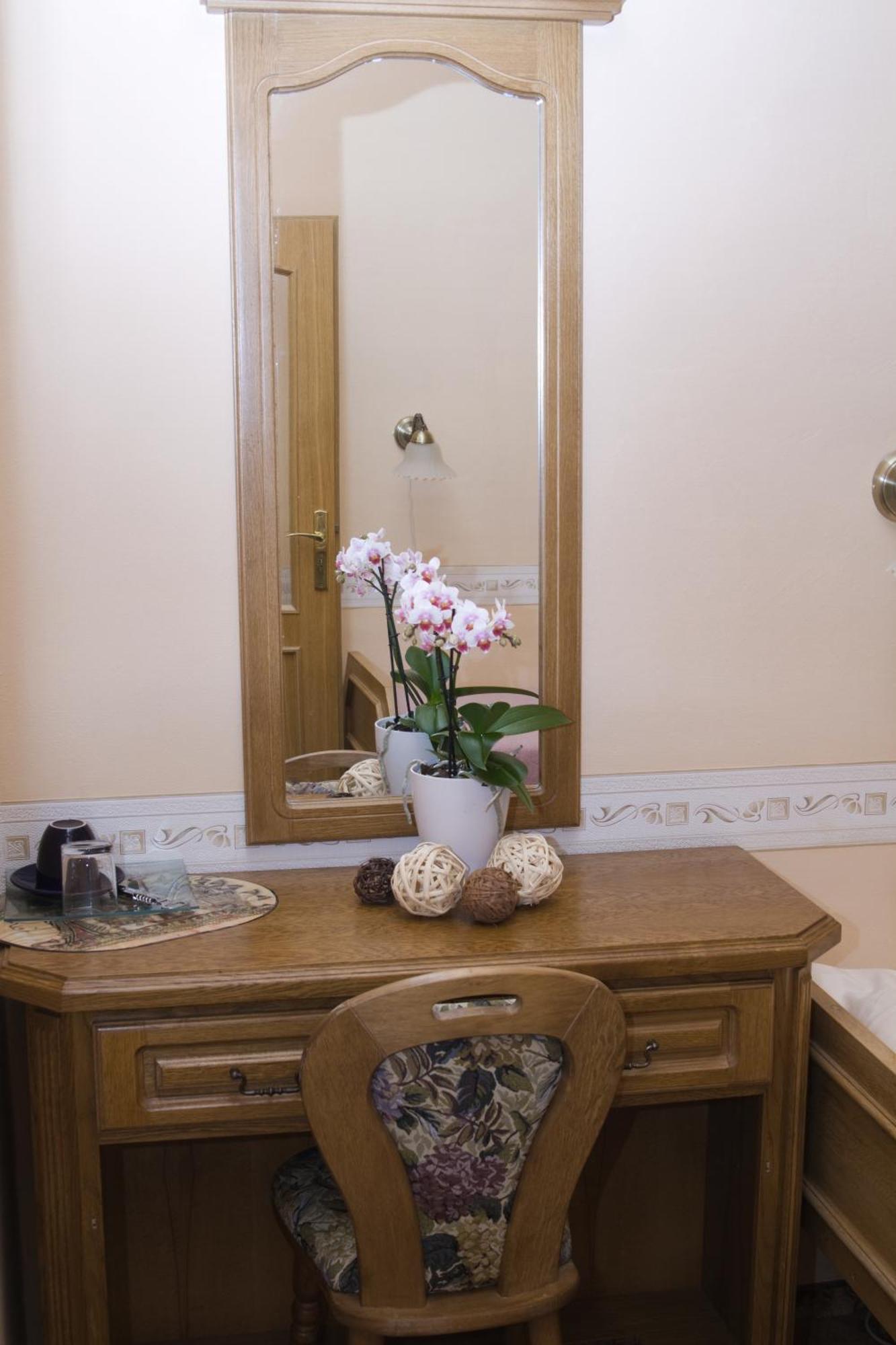 Hotel Praga Karlovy Vary Eksteriør bilde