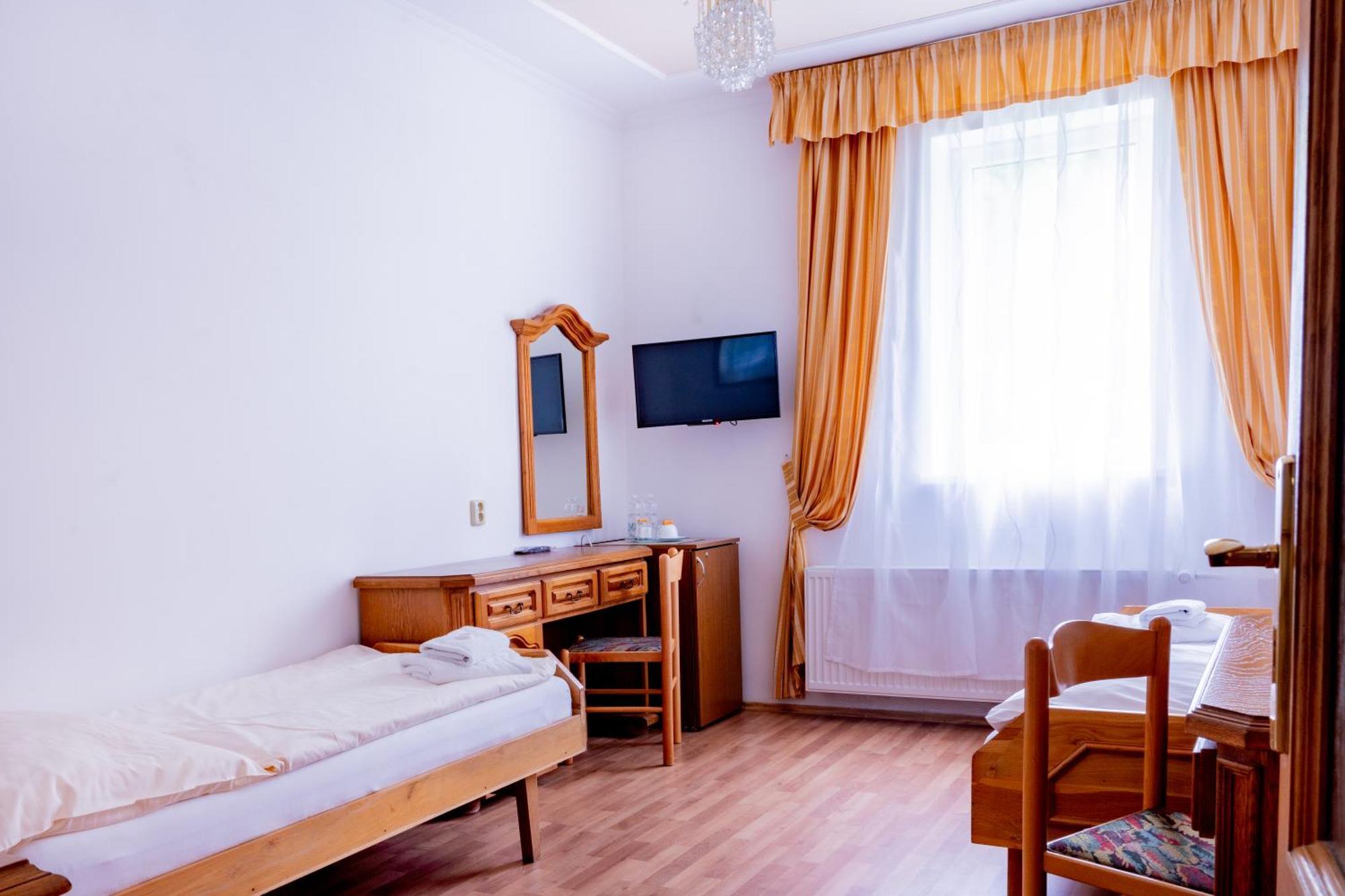 Hotel Praga Karlovy Vary Eksteriør bilde
